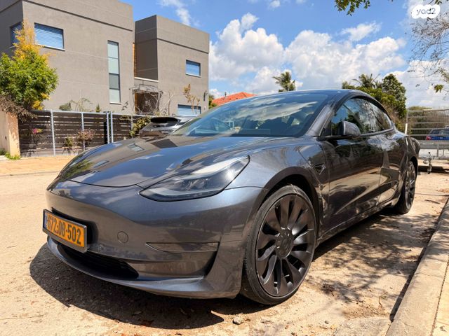מודעת רכב טסלה מודל 3