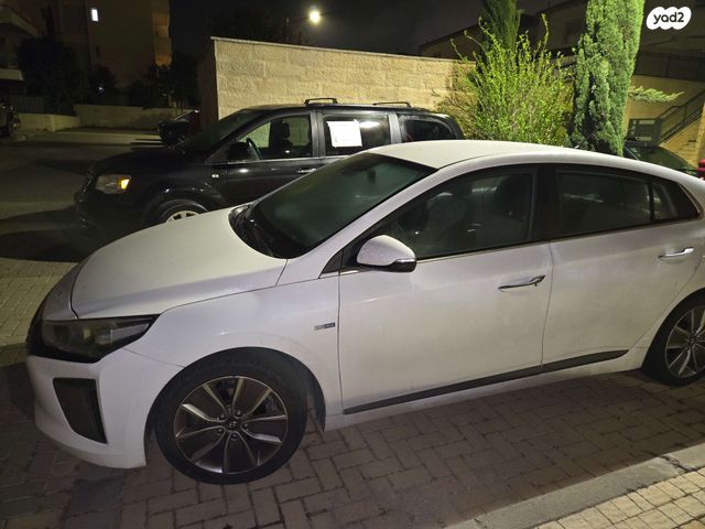 מודעת רכב יונדאי איוניק