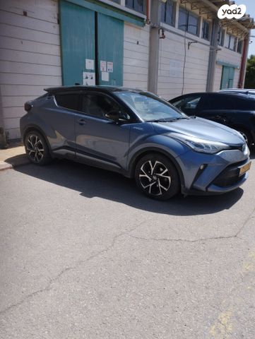 מודעת רכב טויוטה C-HR