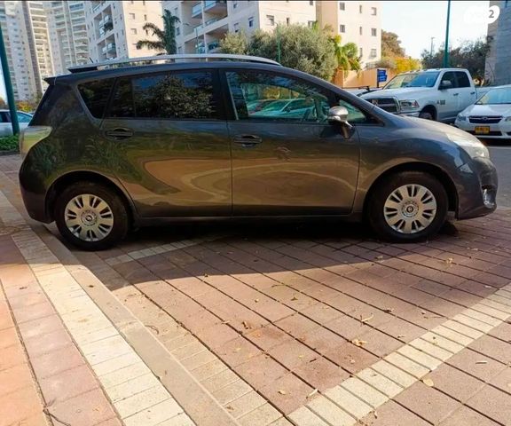 מודעת רכב טויוטה ורסו