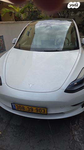 מודעת רכב טסלה מודל 3