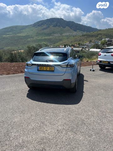 מודעת רכב ג׳ילי Geometry C