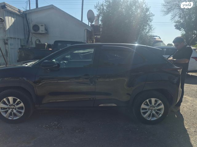 מודעת רכב טויוטה יאריס קרוס