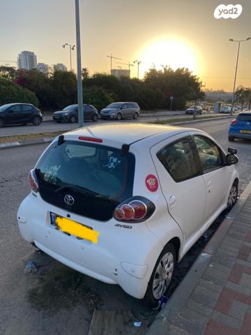 מודעת רכב טויוטה אייגו