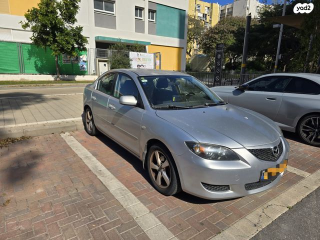 מודעת רכב מאזדה 3