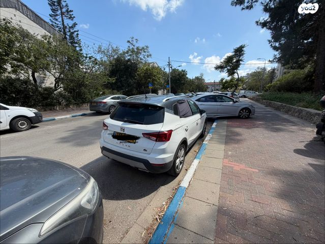 מודעת רכב סיאט ארונה