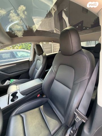 מודעת רכב טסלה מודל Y