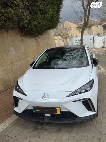 מודעת רכב אם ג'י MG4