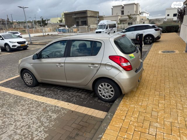 מודעת רכב יונדאי i20