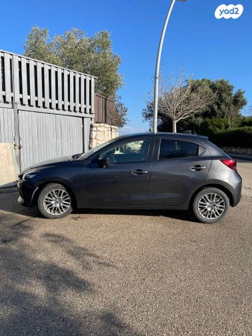 מודעת רכב מאזדה 2