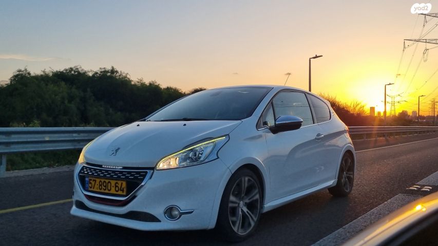 מודעת רכב פיג'ו 208