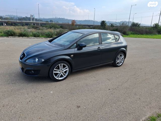 מודעת רכב סיאט לאון