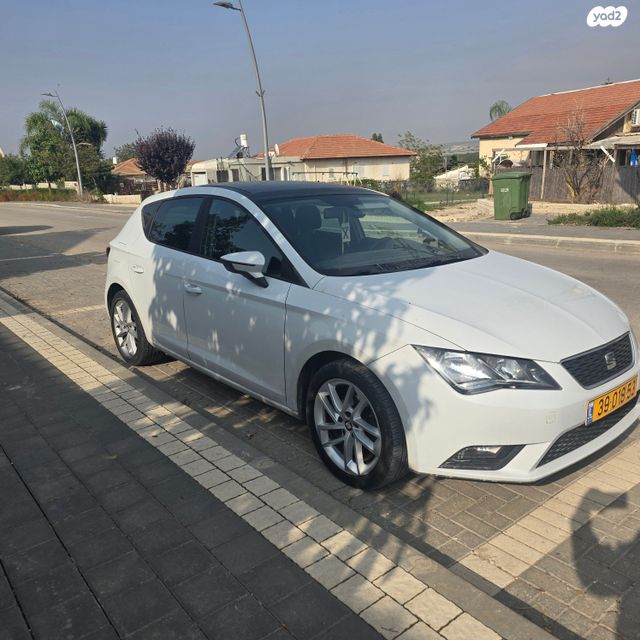 מודעת רכב סיאט לאון