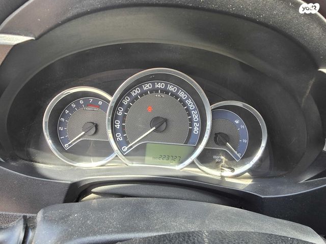 מודעת רכב טויוטה קורולה