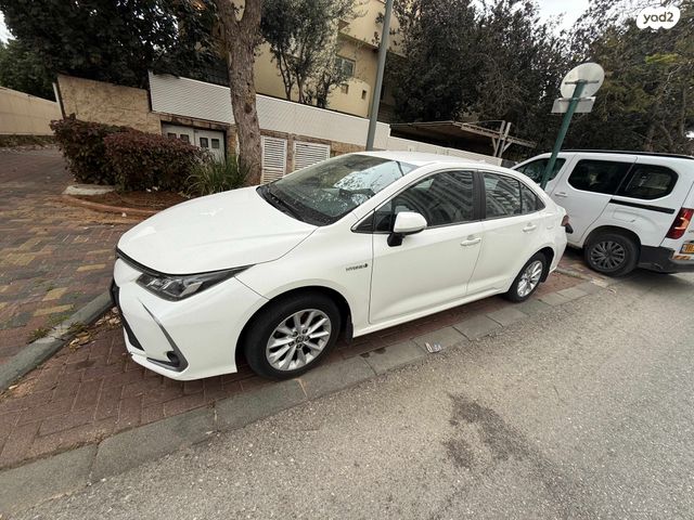 מודעת רכב טויוטה קורולה