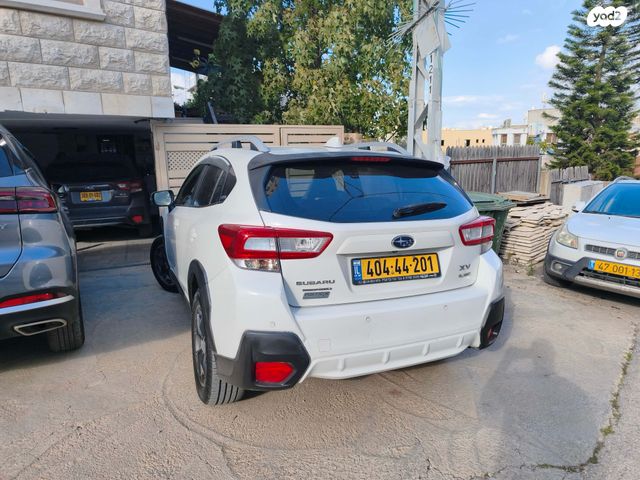 מודעת רכב סובארו XV