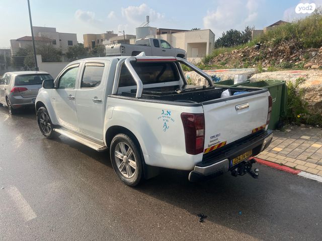 מודעת רכב איסוזו די-מקס