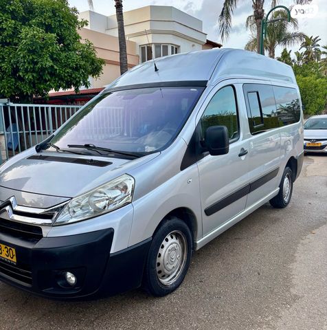 מודעת רכב סיטרואן ג'אמפי