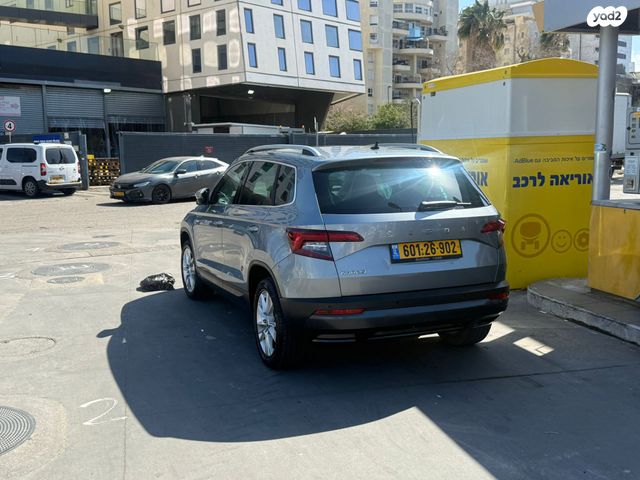 מודעת רכב סקודה קארוק