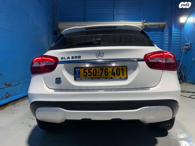 מודעת רכב מרצדס-בנץ GLA