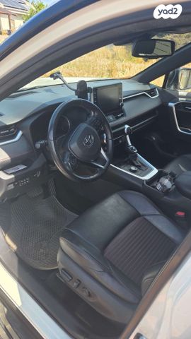 מודעת רכב טויוטה RAV4