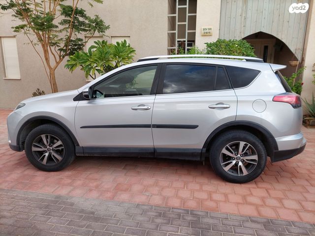 מודעת רכב טויוטה RAV4