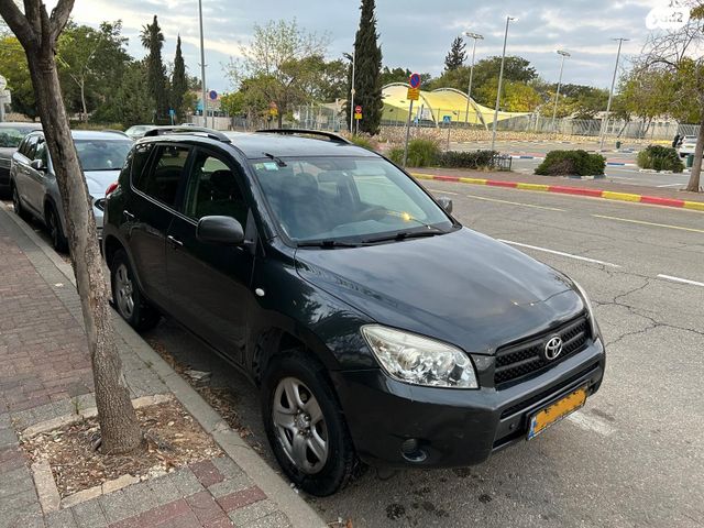 מודעת רכב טויוטה RAV4