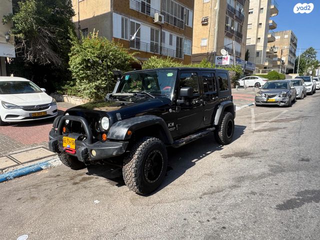 מודעת רכב ג'יפ רנגלר