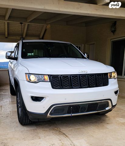 מודעת רכב ג'יפ גרנד צ'ירוקי