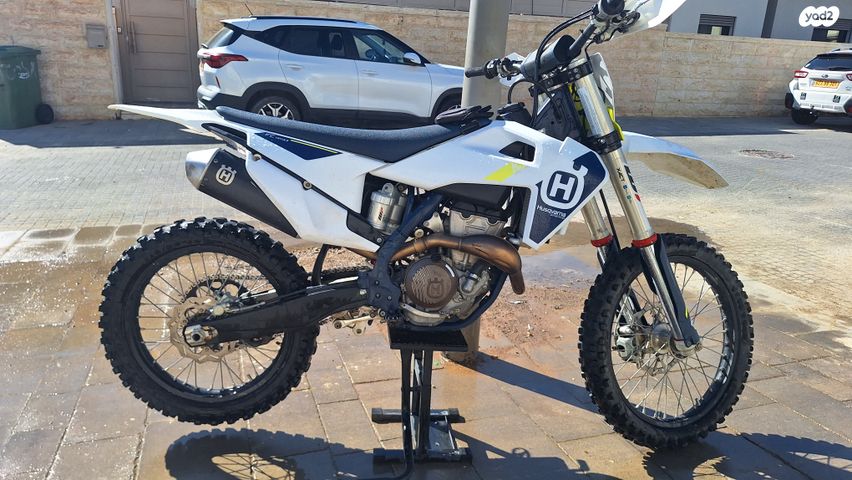 מודעת רכב הוסקוורנה FE350