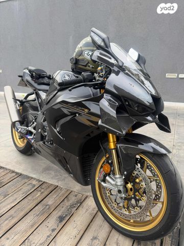 מודעת רכב הונדה CBR1000RR