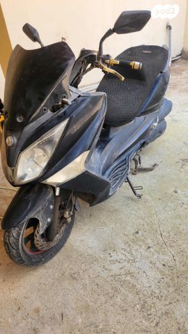 מודעת רכב סאן יאנג ג'וי-מקס 250 XI