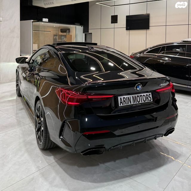 מודעת רכב ב מ וו סדרה 4