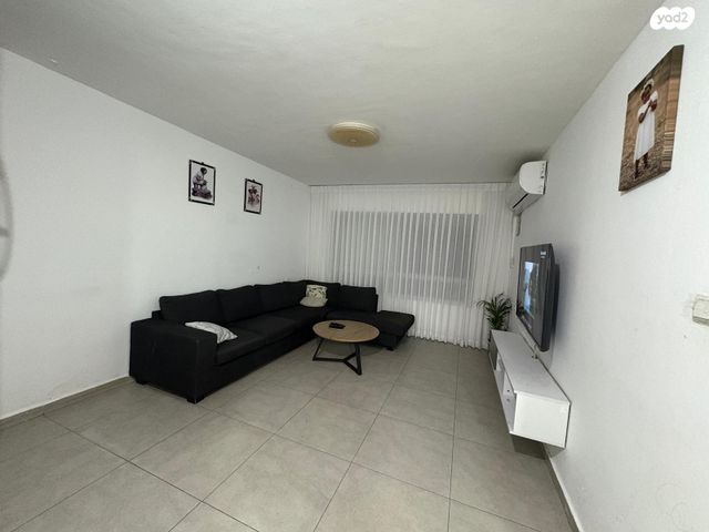 מיכשווילי 12