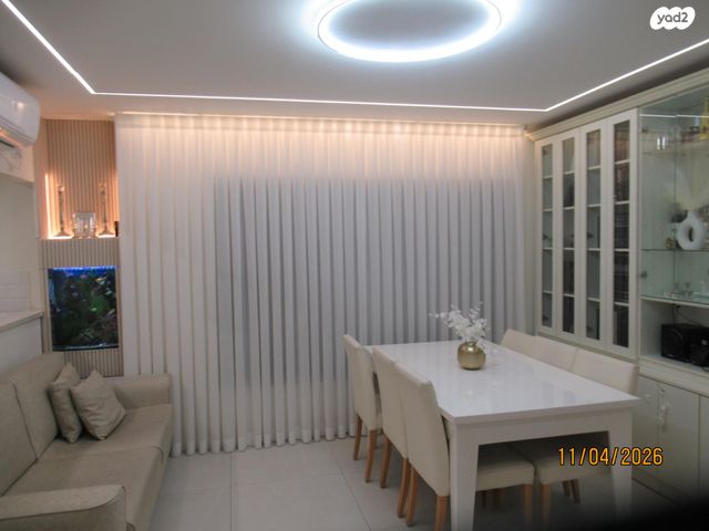 טרומפלדור 22