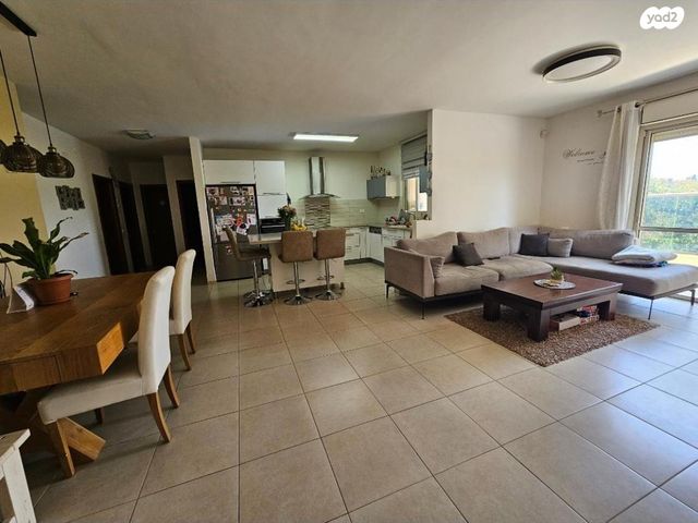 שדרות בגין 85