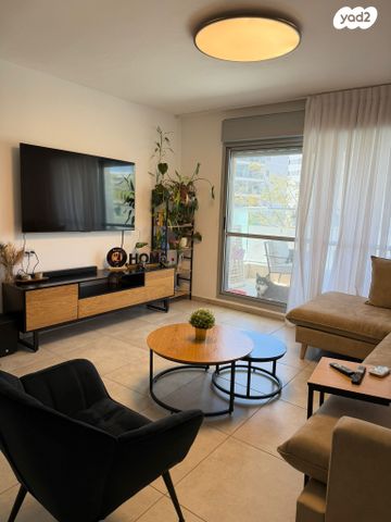 אריאל שרון 23