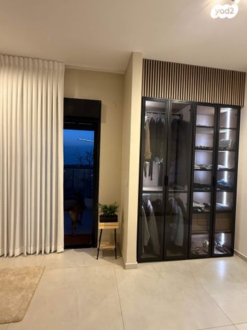 ד"ר יוסף בורג 10