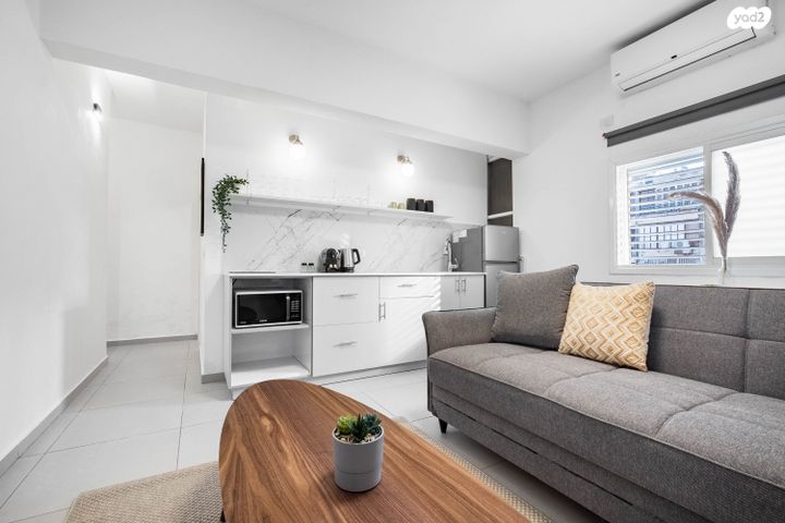 שדרות ירושלים 63