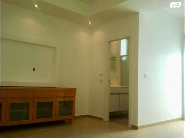 חלוצת הפרדסנות 14