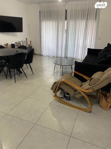 סמטת השילוח 10