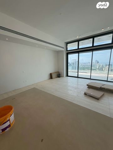 אמנון ליפקין שחק 