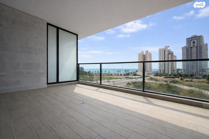 אמנון ליפקין שחק 