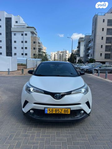 מודעת רכב טויוטה C-HR