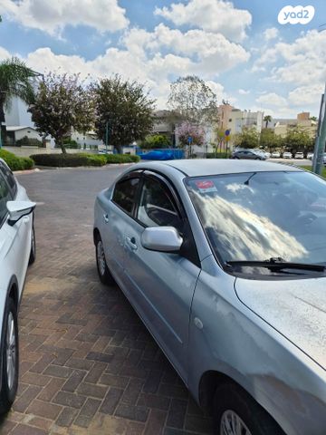 מודעת רכב מאזדה 3