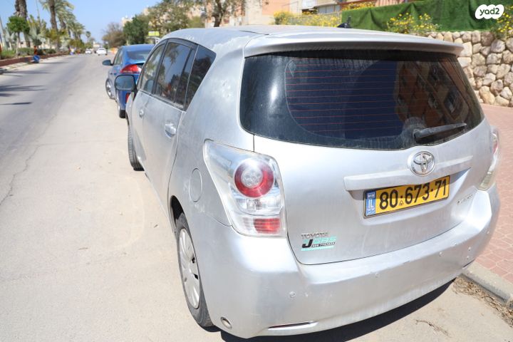 מודעת רכב טויוטה ורסו