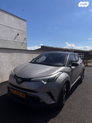 מודעת רכב טויוטה C-HR
