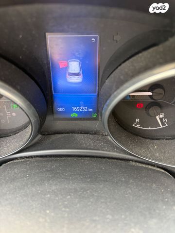 מודעת רכב טויוטה אוריס