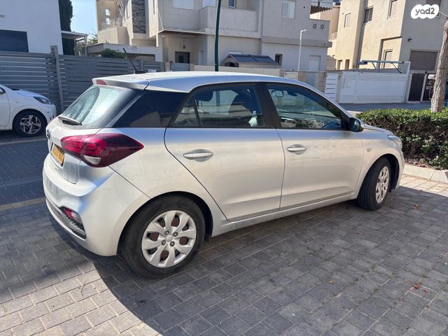 מודעת רכב יונדאי i20