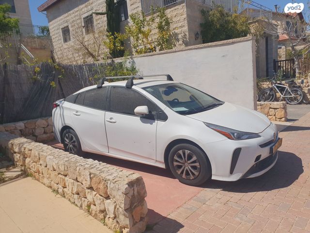 מודעת רכב טויוטה פריוס